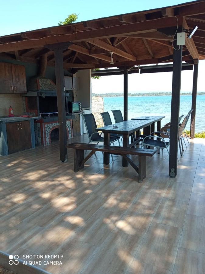 Studios Efi Beach วูร์วูรู ภายนอก รูปภาพ