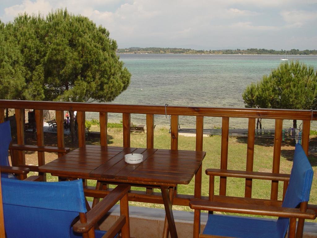 Studios Efi Beach วูร์วูรู ภายนอก รูปภาพ